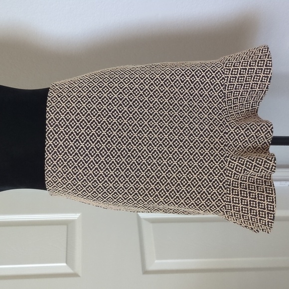 Ann Taylor Loft Blue Beige Geometric Floral Flounce Skirt Size Small Petite - Picture 2 of 7